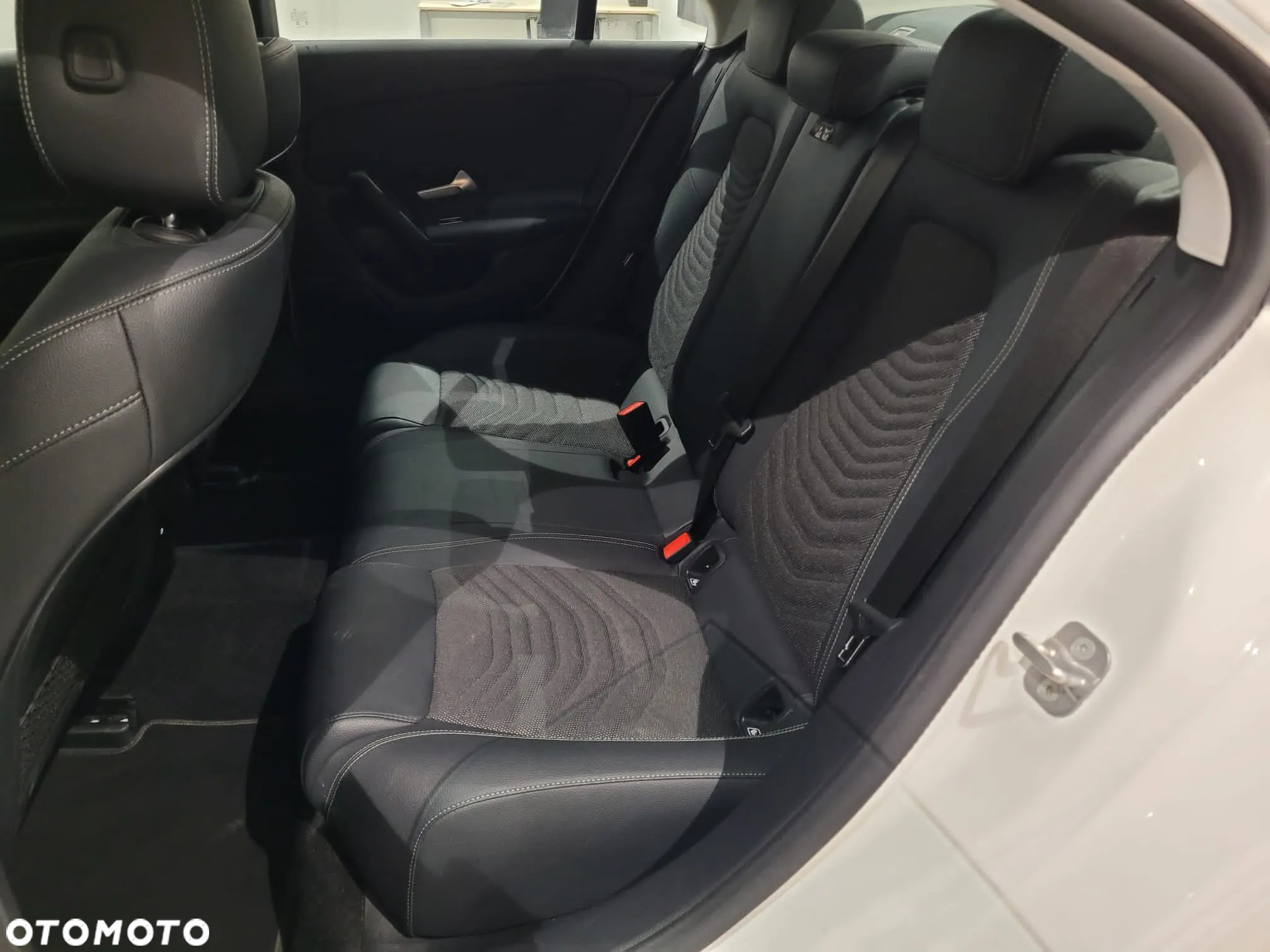 Mercedes-Benz CLA 200 7G-DCT - 13