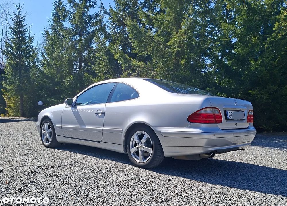 Mercedes-Benz CLK - 13