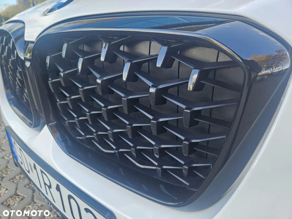 BMW X4 xDrive20i - 18