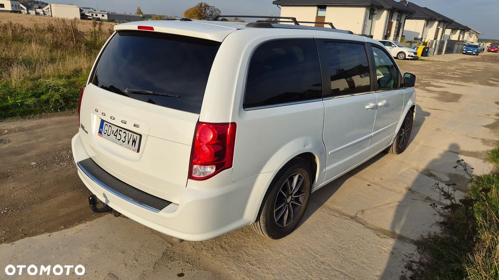 Dodge Grand Caravan - 9