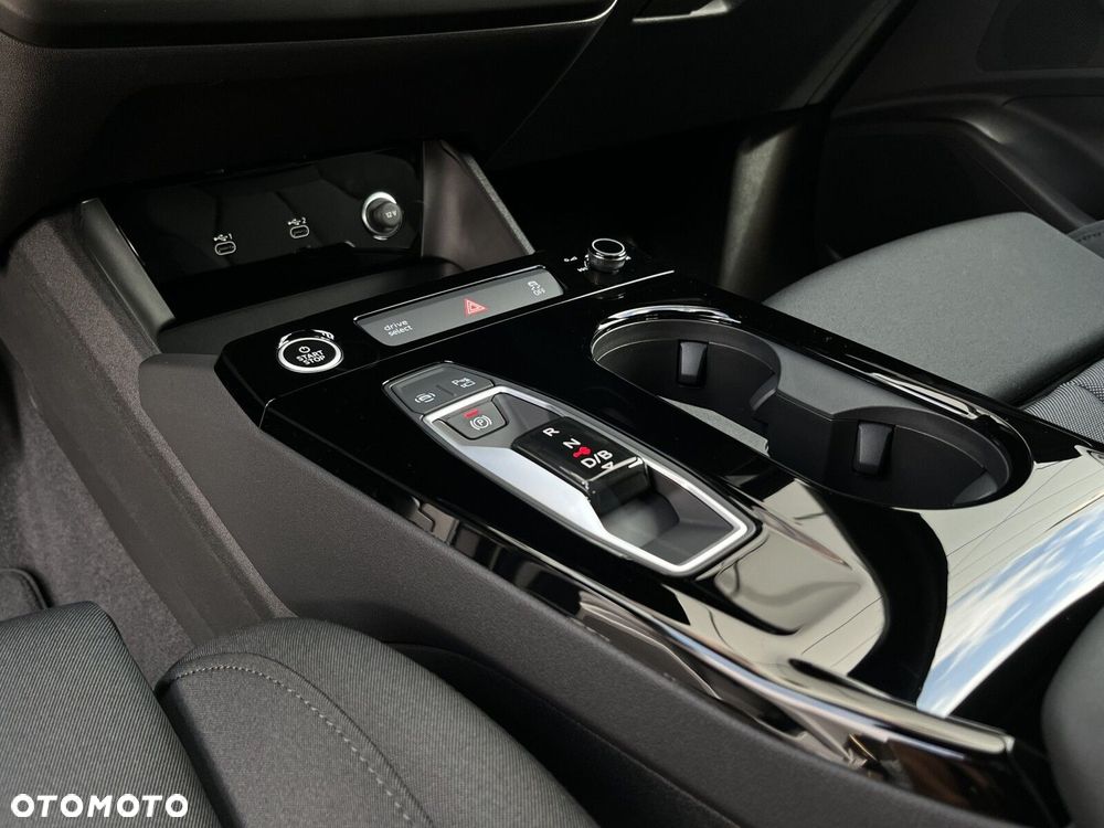 Audi Q6 e-tron - 28