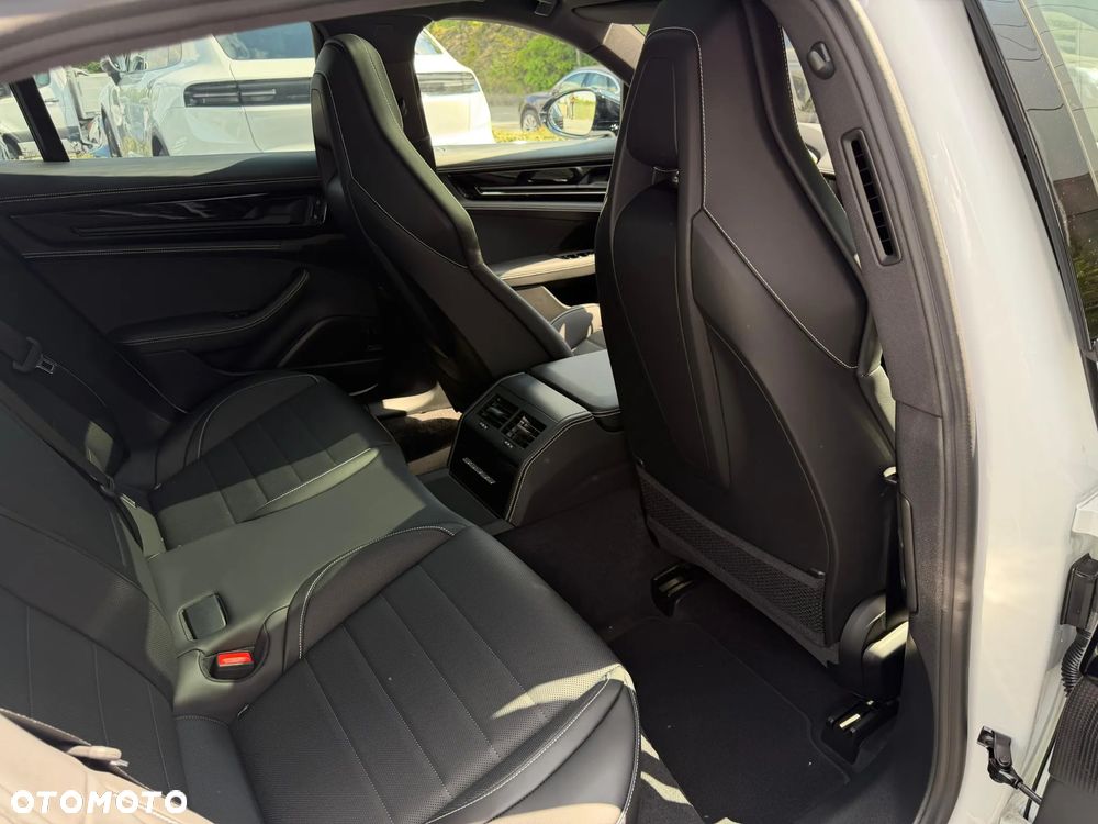 Porsche Panamera 4S E-Hybrid - 28