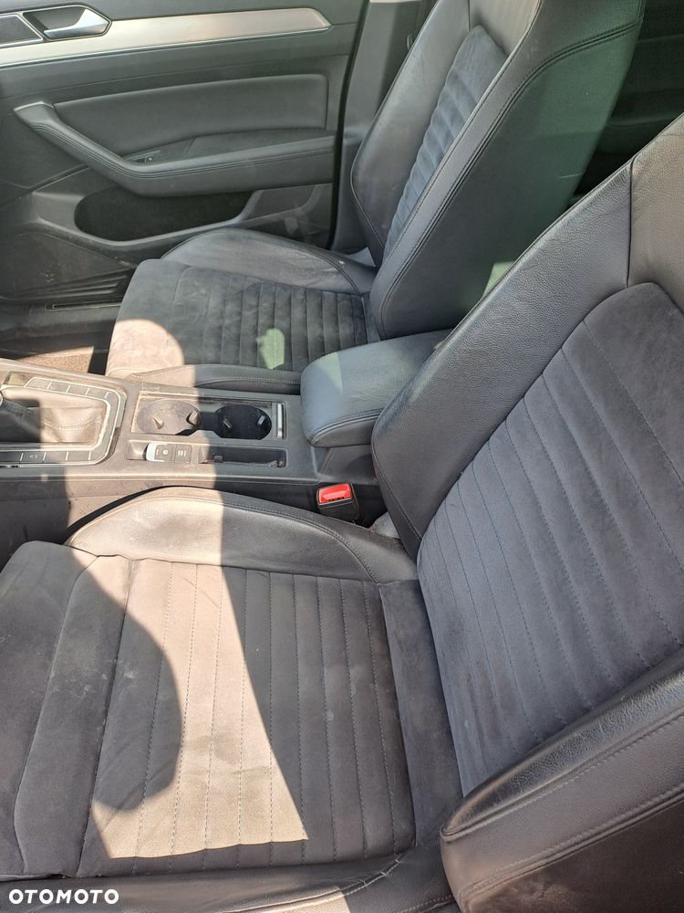 Volkswagen Passat 2.0 TDI (BlueMotion Technology) Highline - 9