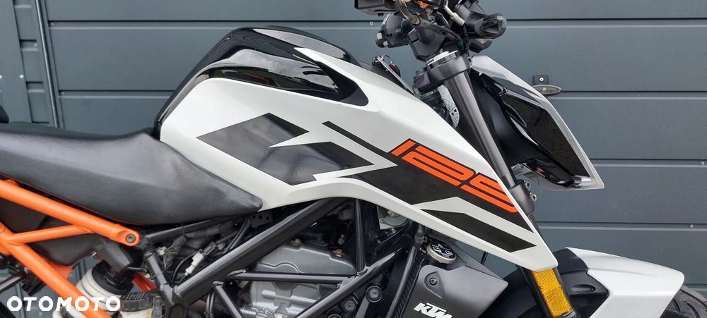 KTM Duke 125 - 22