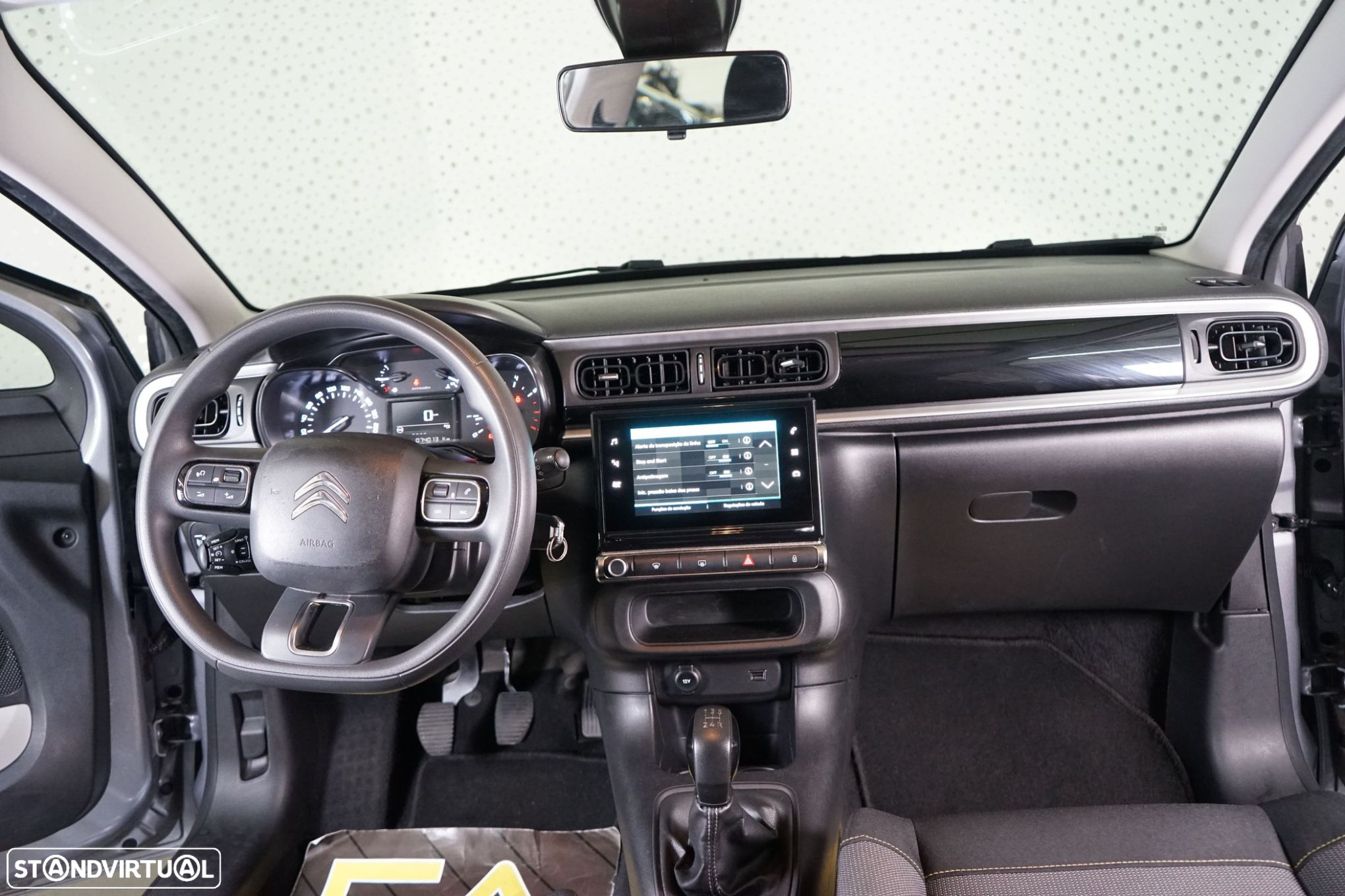 Citroën C3 1.2 PureTech Shine - 16