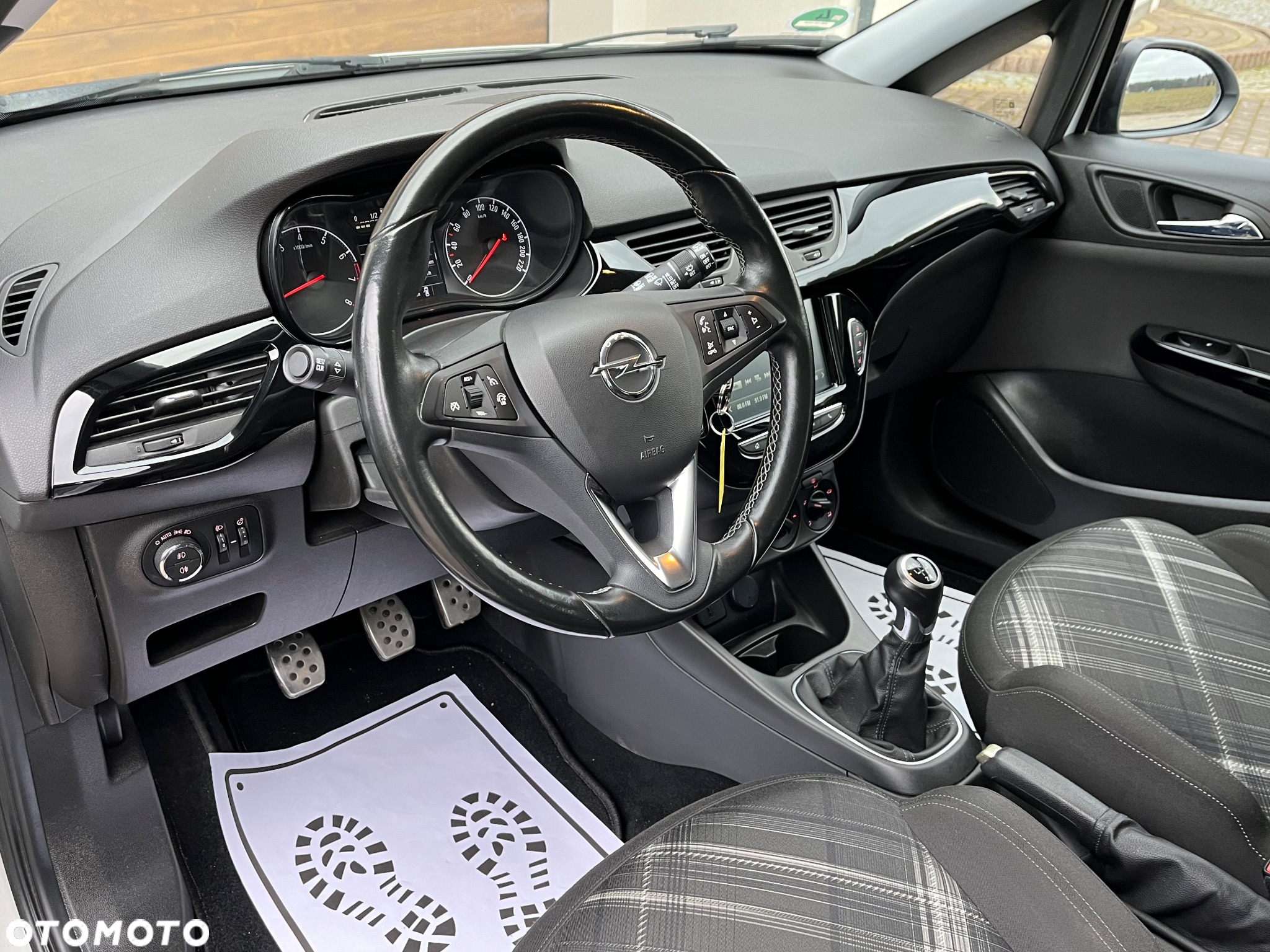 Opel Corsa 1.4 120 Jahre - 15