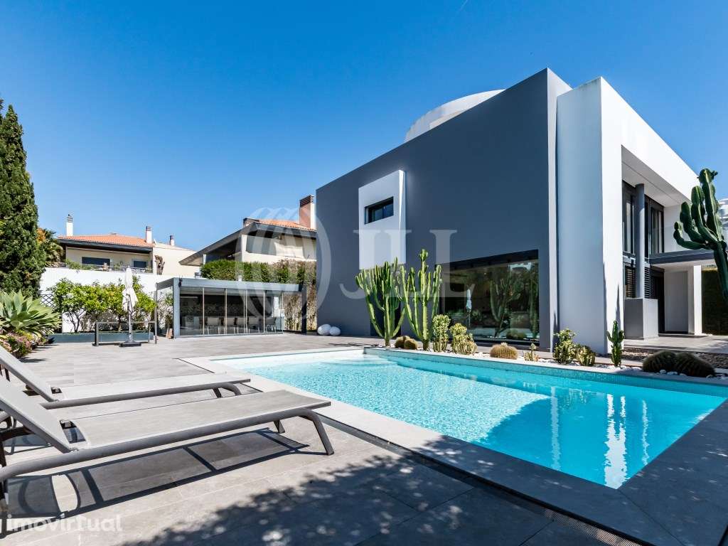 Moradia T5+2 com jardim e piscina no Estoril em Cascais - Grande imagem: 2/56
