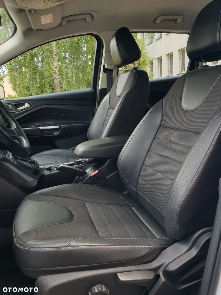 Ford Kuga 2.0 TDCi 4x4 Titanium - 26