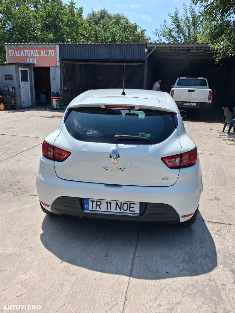 Renault Clio 1.5 dCi Authentique - 4