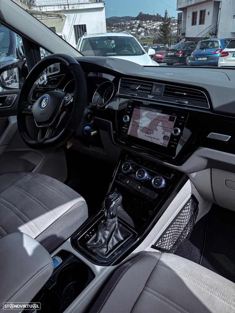 VW Touran 1.6 TDI R-Line DSG - 6