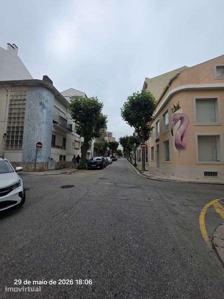 Prédio na Rua da Liberdade na Figueira da Foz - Grande imagem: 4/8