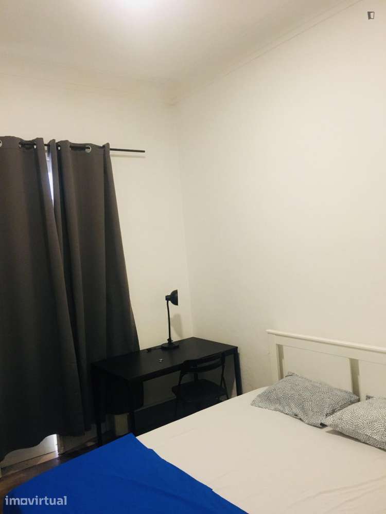 Quarto - localizado em Alameda Lisbon - Grande imagem: 4/13