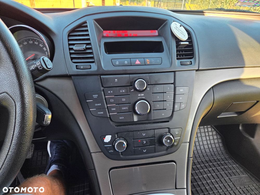 Opel Insignia 2.0 CDTI - 9