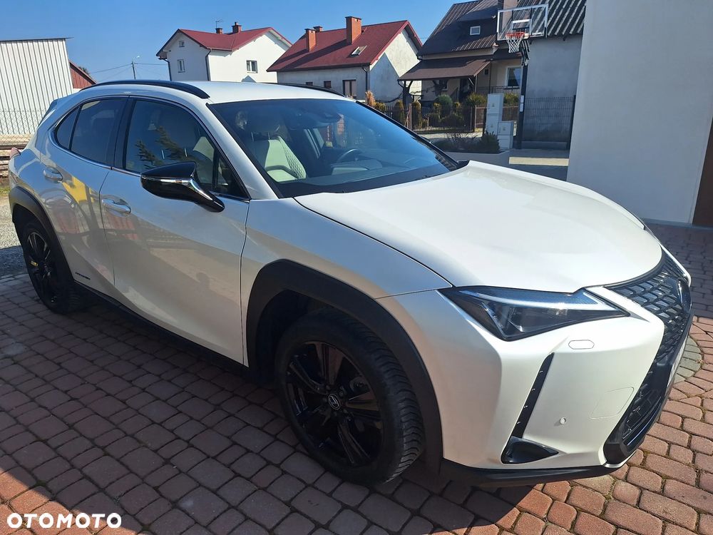 Lexus UX - 1