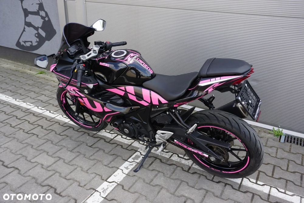 Suzuki GSX - 15