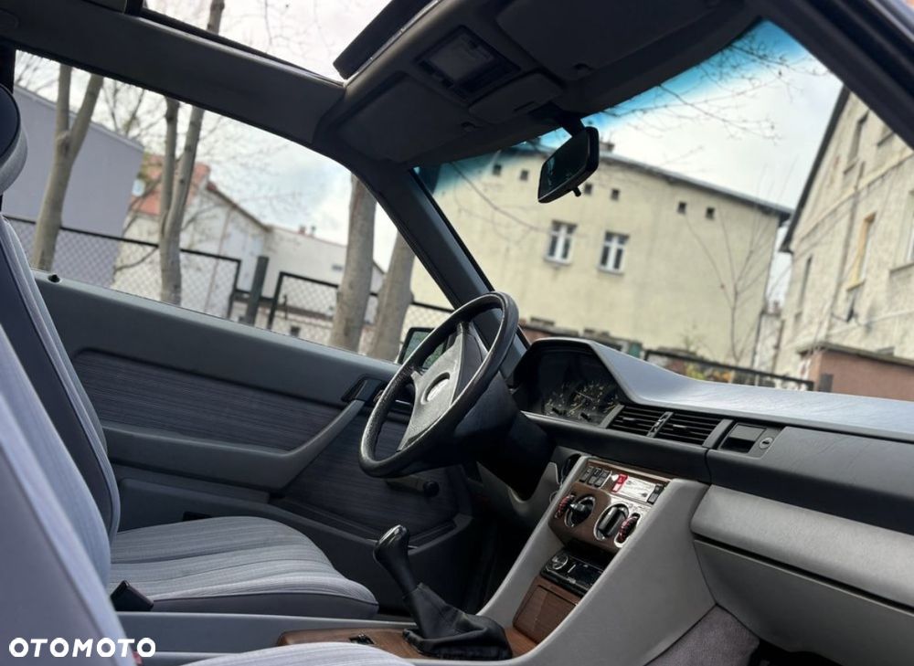 Mercedes-Benz W124 (1984-1993) - 2