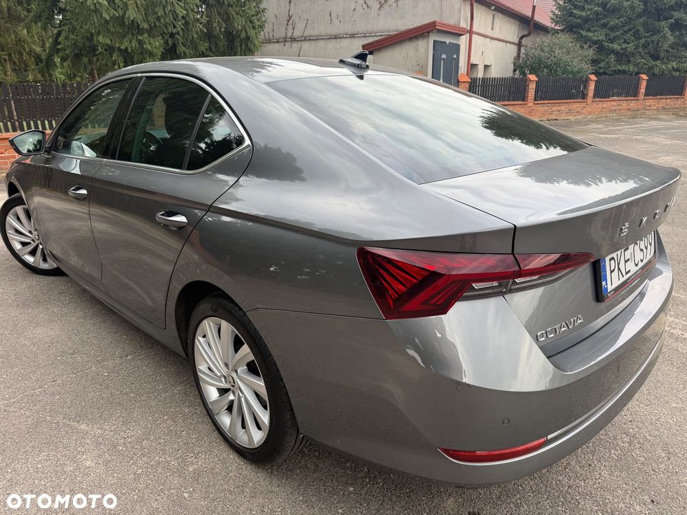 Skoda Octavia 2.0 TDI Sportline DSG - 19