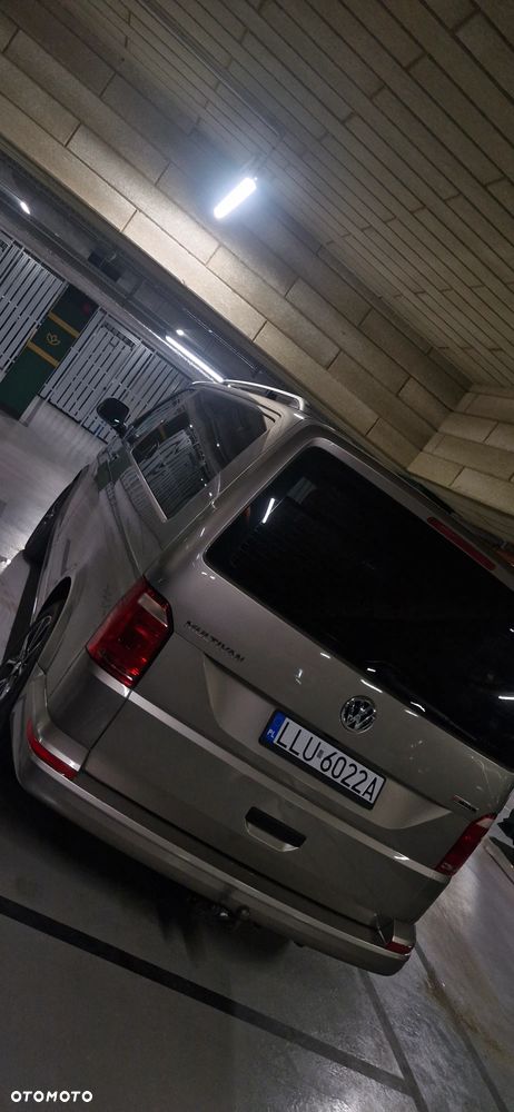 Volkswagen Multivan - 9