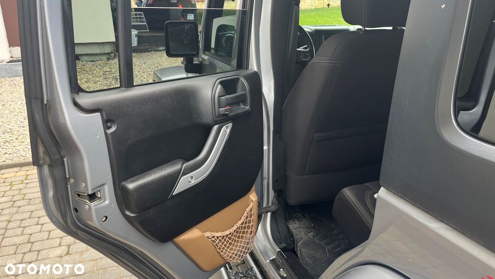 Jeep Wrangler - 22