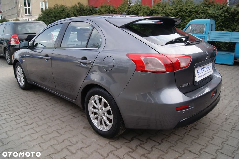 Mitsubishi Lancer 1.6 Inform - 3