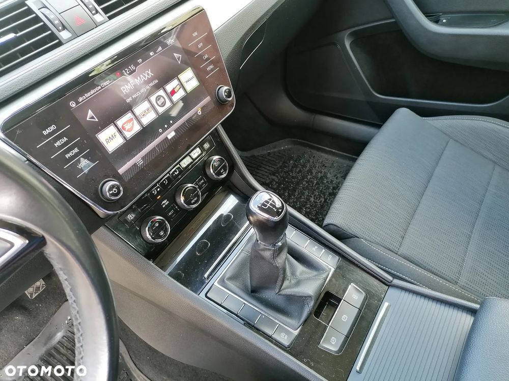 Skoda Superb 2.0 TDI Ambition - 15