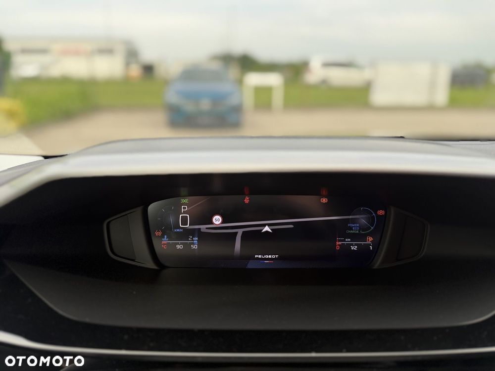 Peugeot 408 - 10