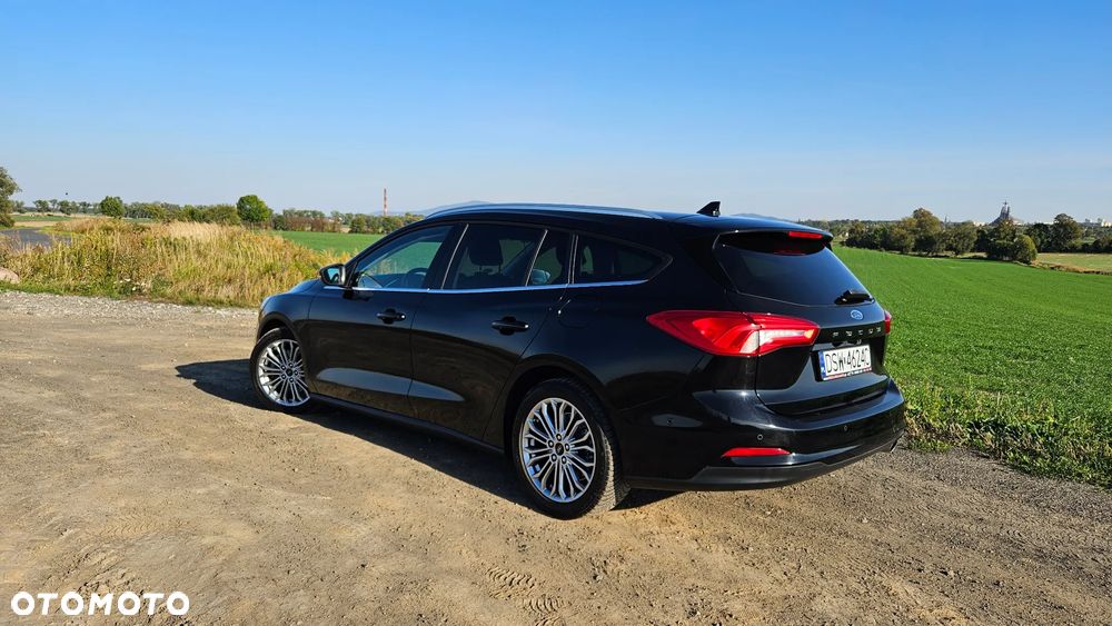 Ford Focus 1.0 EcoBoost Titanium - 9