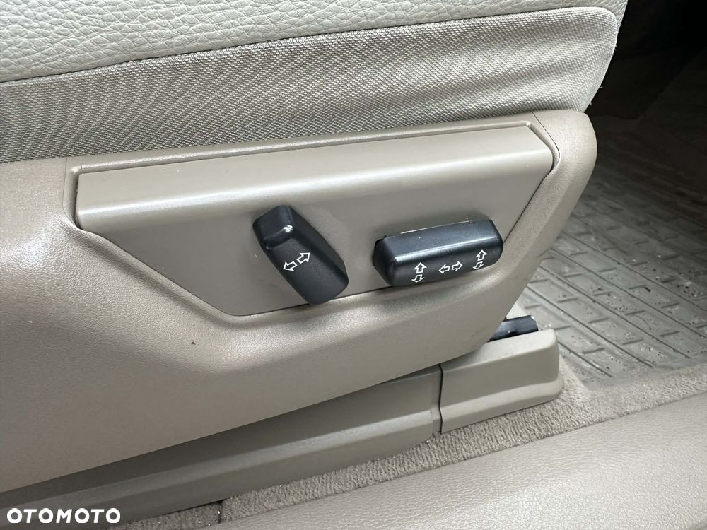 Volvo XC 90 3.2 AWD Geartonic Summum - 27