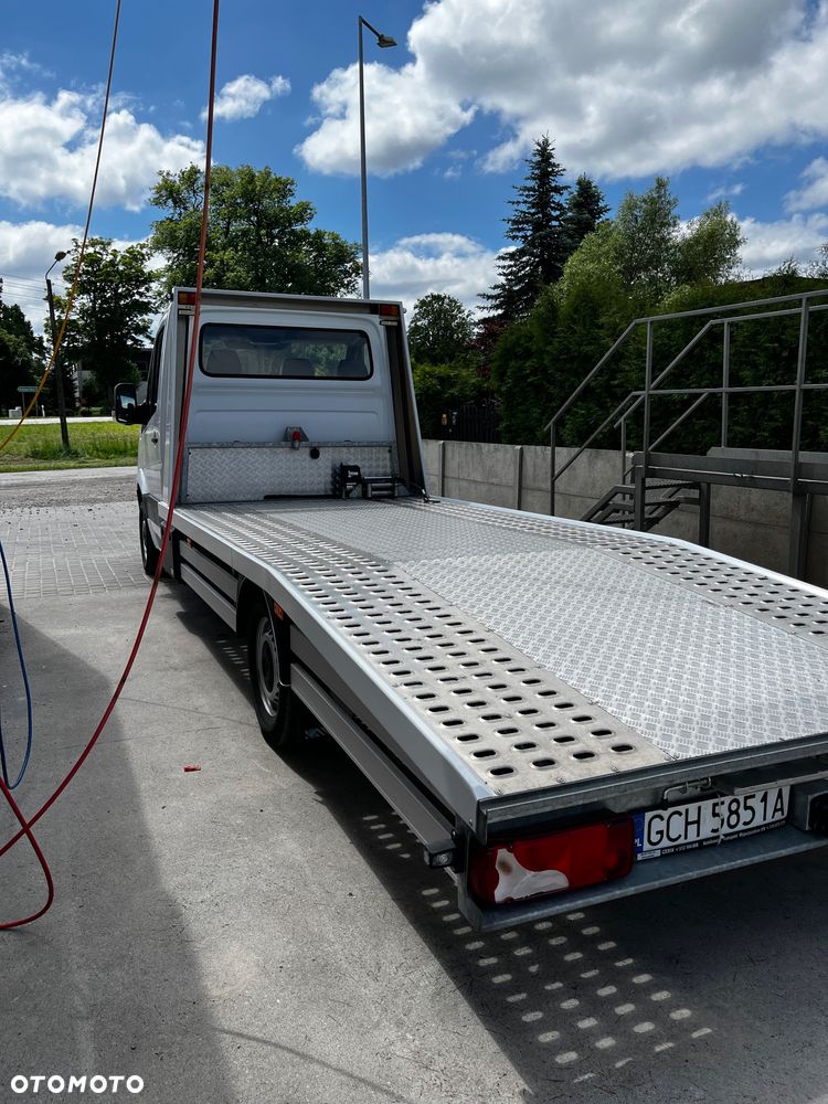 Mercedes-Benz Sprinter - 4