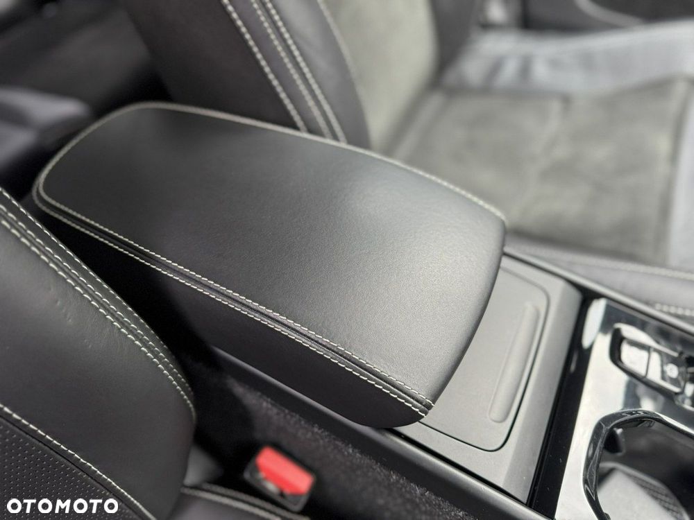 Volvo XC 40 D3 SCR R-Design - 29