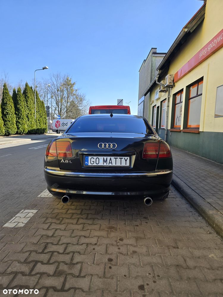 Audi A8 - 4