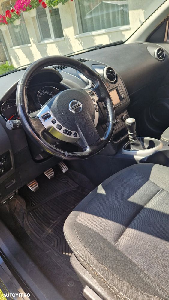 Nissan Qashqai - 12