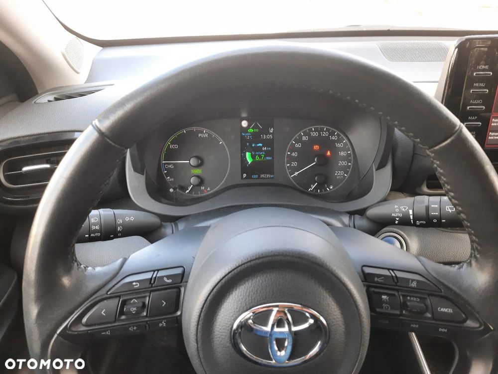 Toyota Yaris Hybrid 1.5 Executive - 11