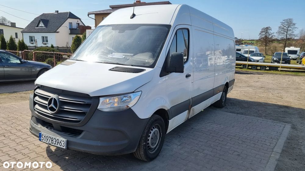 Mercedes-Benz Sprinter - 12