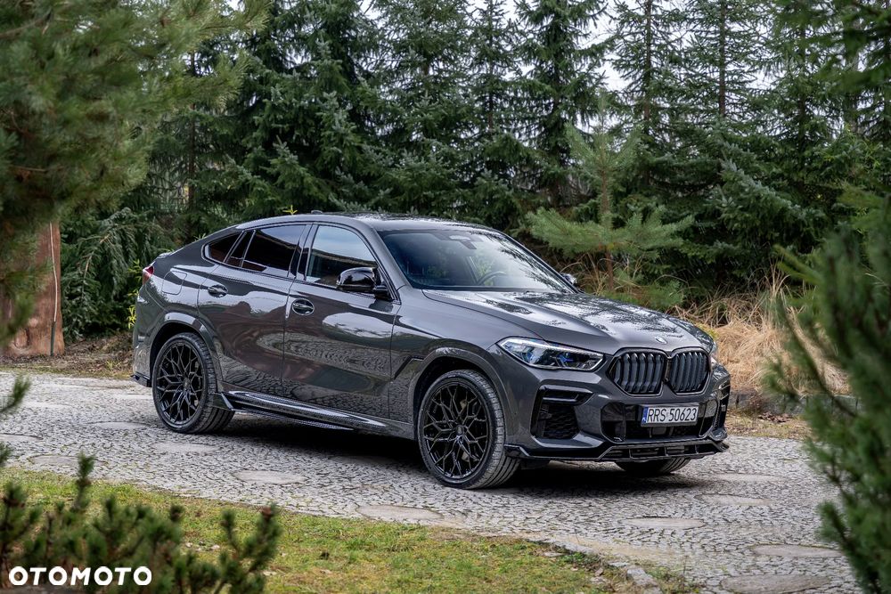 BMW X6 M50i - 2