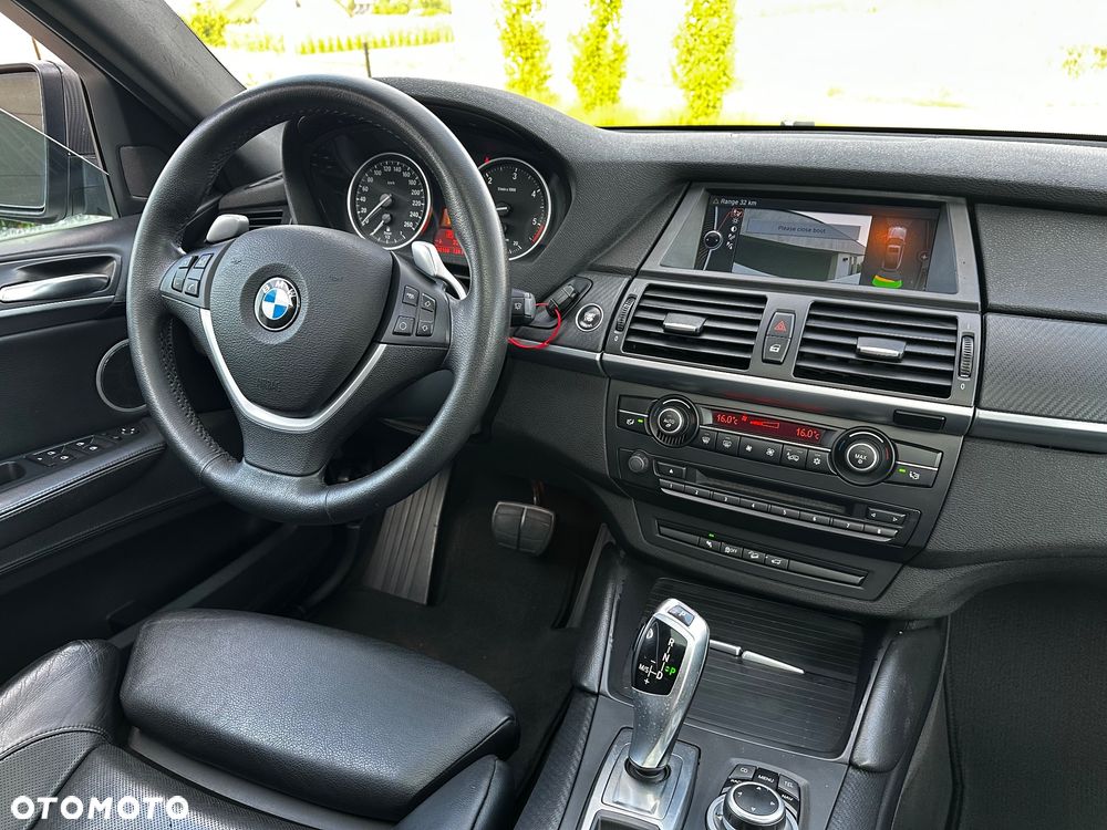 BMW X6 - 24
