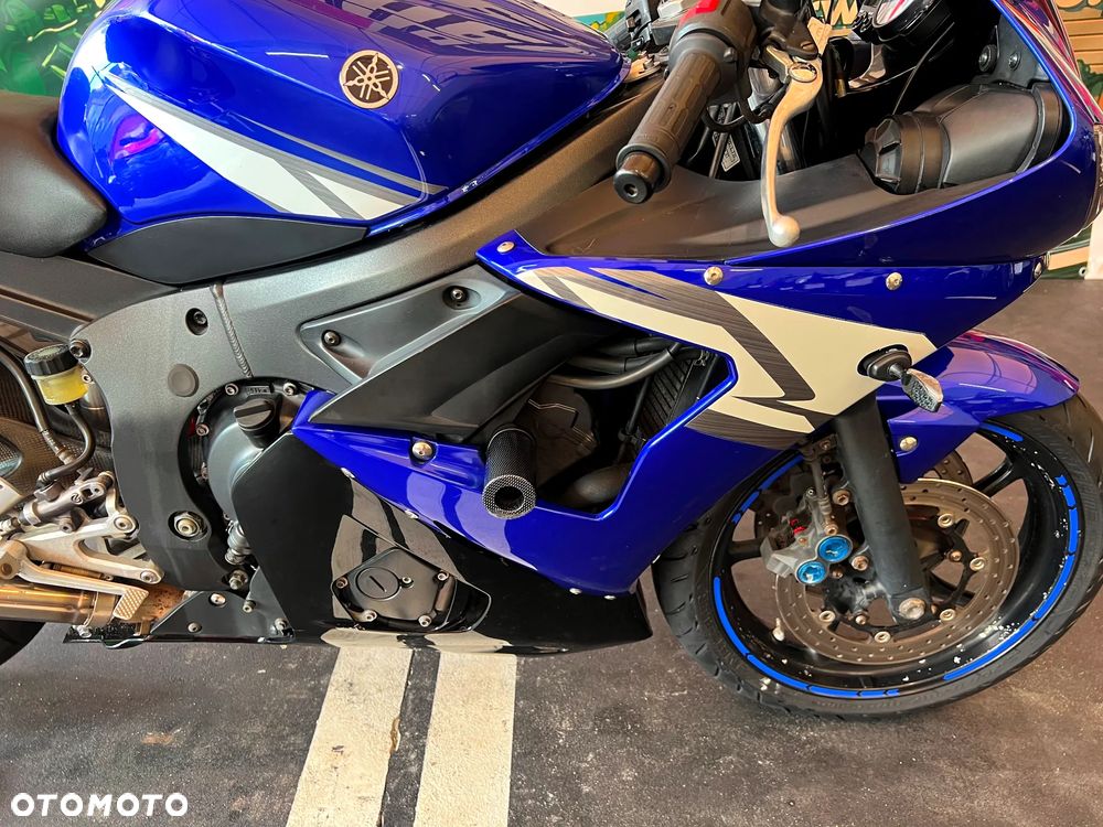 Yamaha R6 - 16