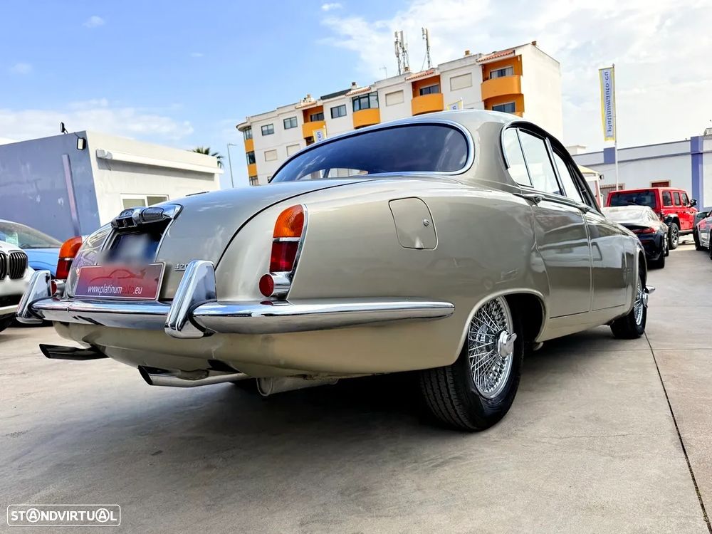 Jaguar 420G - 44