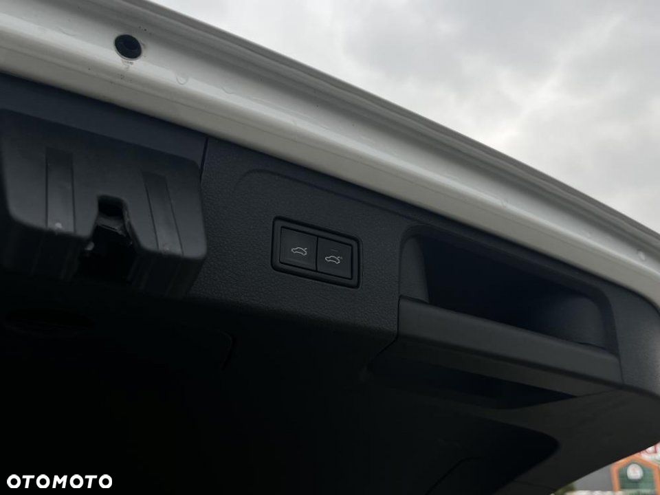 Volkswagen Passat - 14