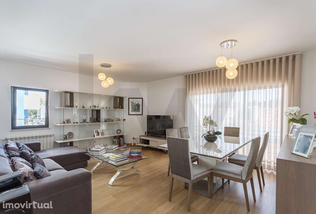 Apartamento Duplex  T3+1 | Com estacionamento e arrumos | Cascais - Grande imagem: 3/40