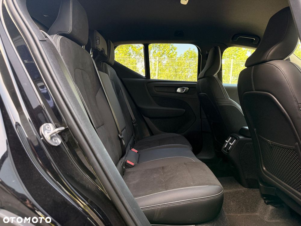 Volvo XC 40 - 38