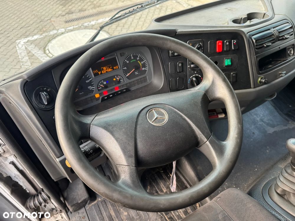 Mercedes-Benz ATEGO - 10