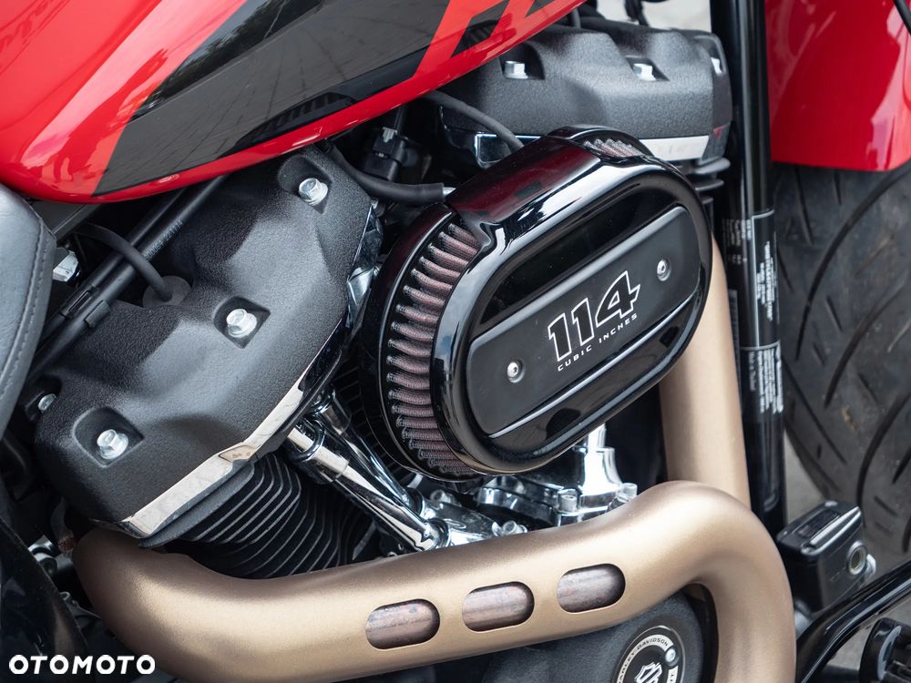 Harley-Davidson Softail Fat Bob - 17