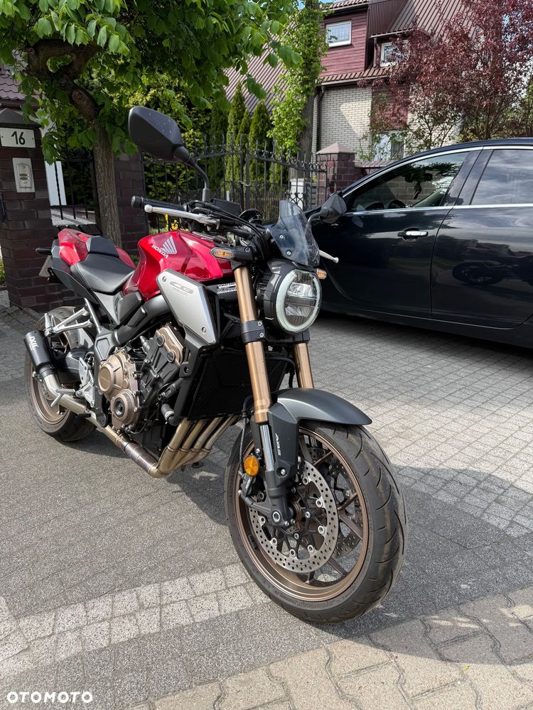 Honda CB - 1