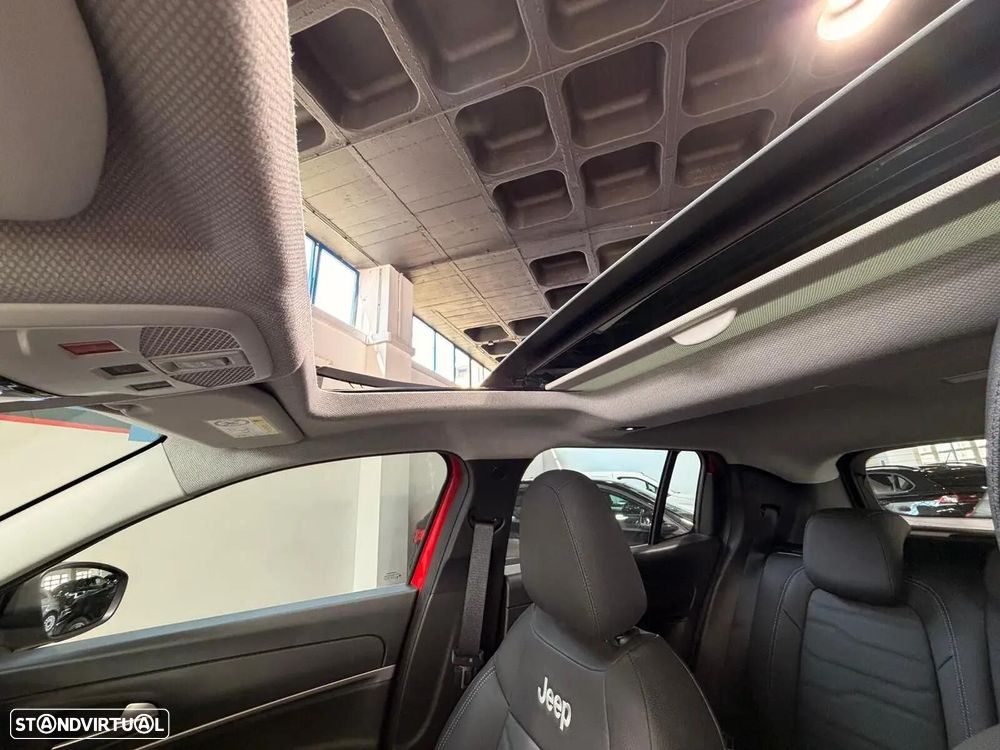 Jeep Avenger 1.2 GSE T3 Altitude - 12