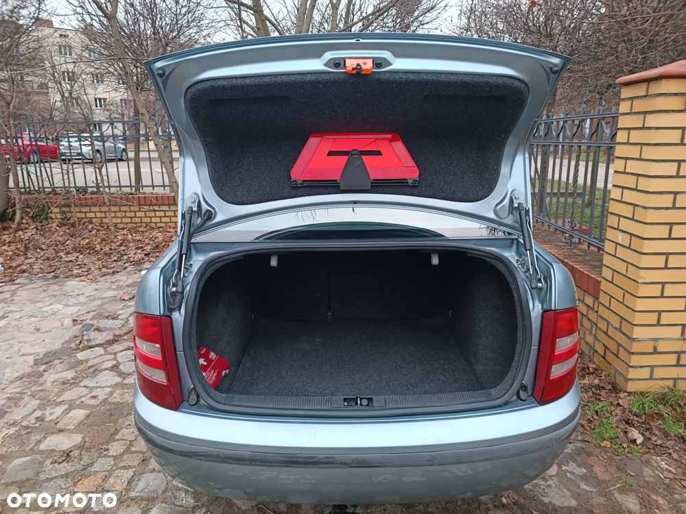 Skoda Fabia 1.4 16V Elegance - 4