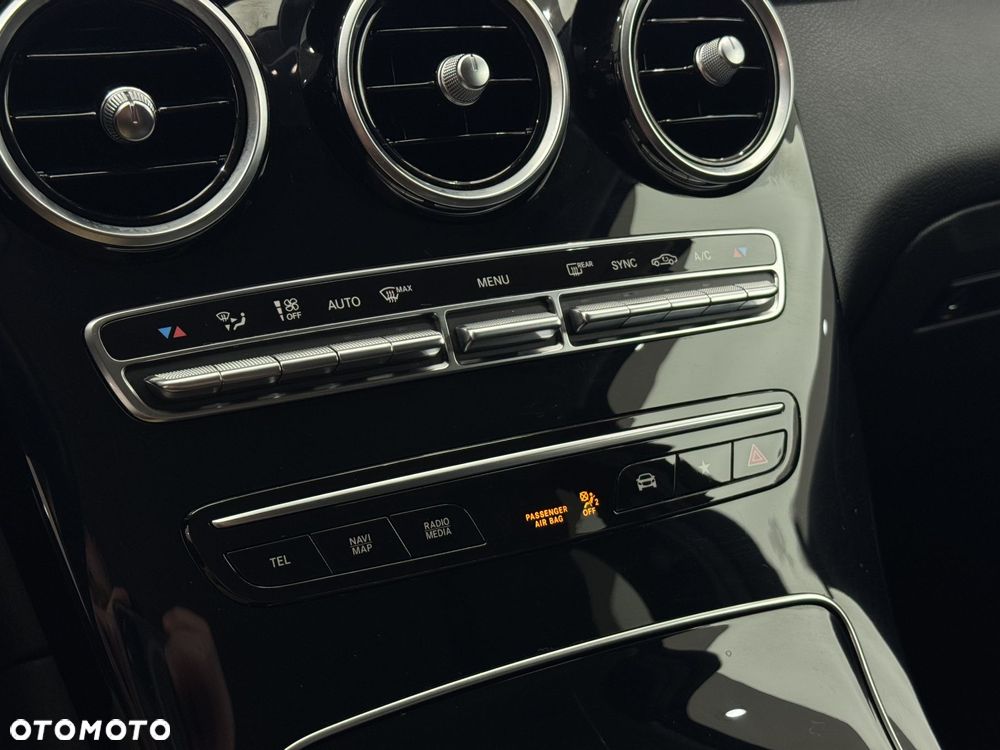 Mercedes-Benz GLC - 24