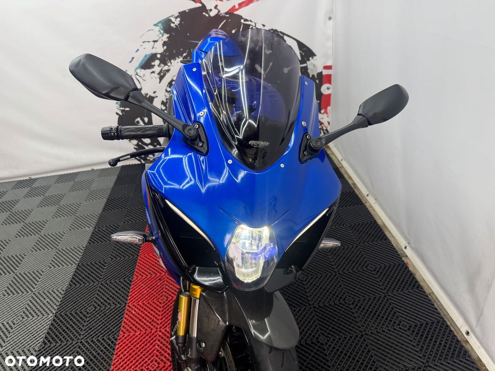 Suzuki GSX-R - 40