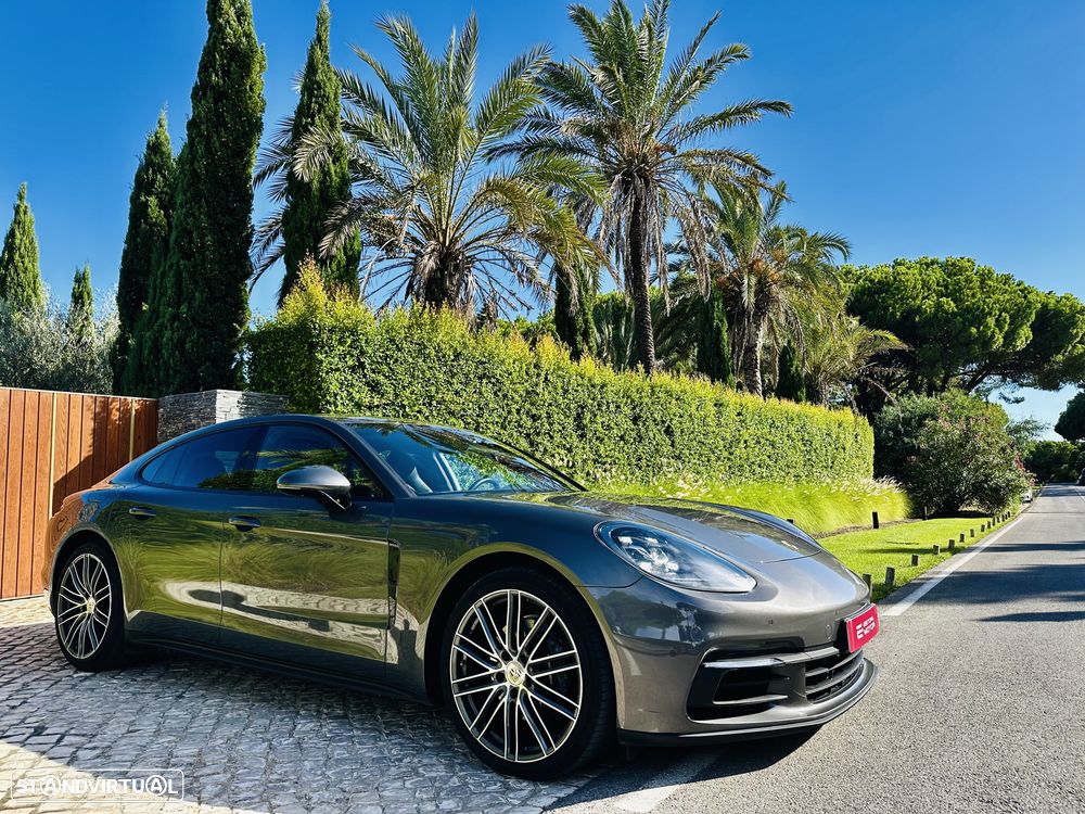 Porsche Panamera 4 Edition 10 Anos - 13