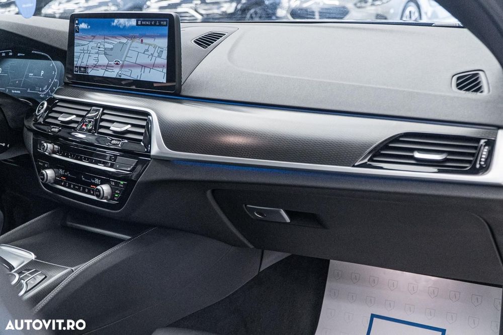BMW Seria 5 520e AT PHEV - 36